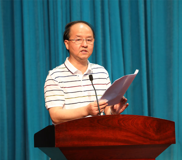 教师代表陈书奇教授发言
