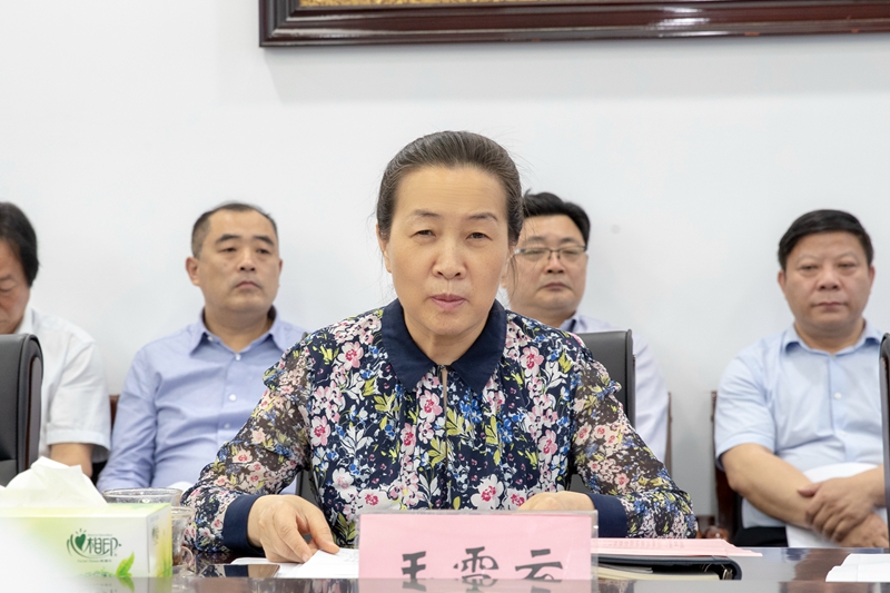 党委书记王雪云致欢迎词