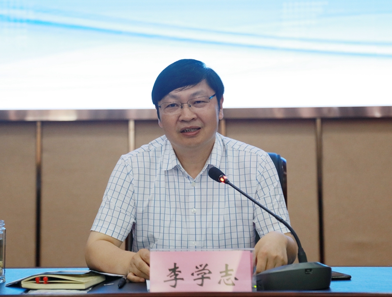 校长李学志讲话
