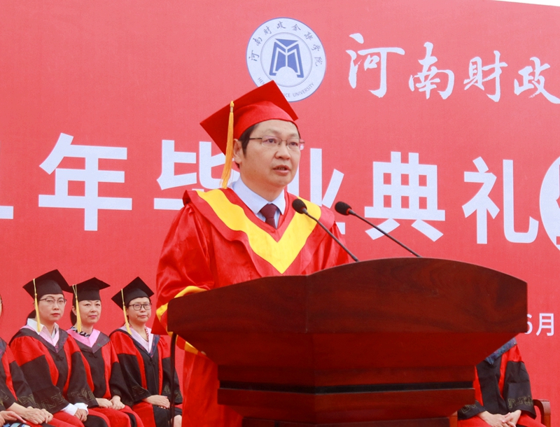 校长李学志讲话