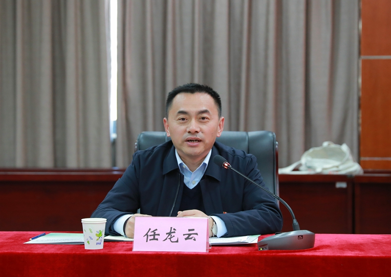 省级文明校园复查工作组组长任龙云讲话
